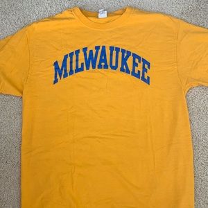 VINTAGE Milwaukee t shirt (Brewers)